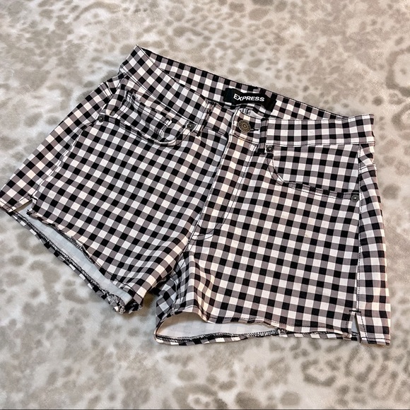 EXPRESS | Gingham High Rise Shortie Size 4 - Picture 3 of 8